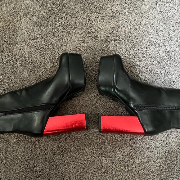 Fire Pattern Heeled Ankle Boots - Picture 5 of 8